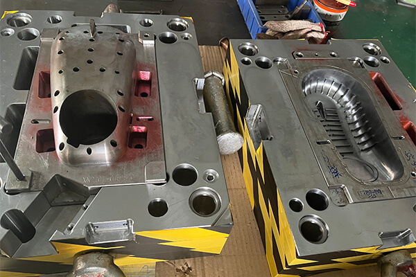 injection mold fitting